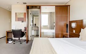 Flat espaçoso, localização privilegiada ap 1507